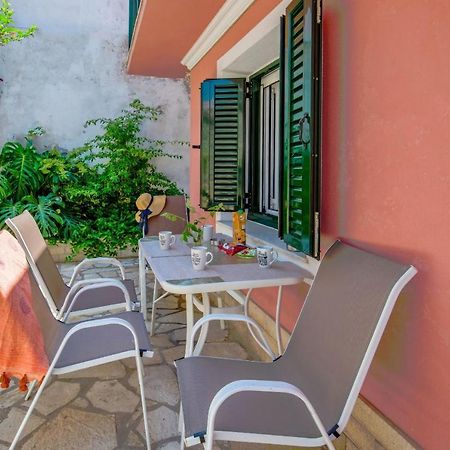 Doras House Apartment Gaios Luaran gambar